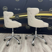 Load image into Gallery viewer, luxury customer rolling chair for salon
