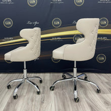 Load image into Gallery viewer, luxury customer rolling chair for salon
