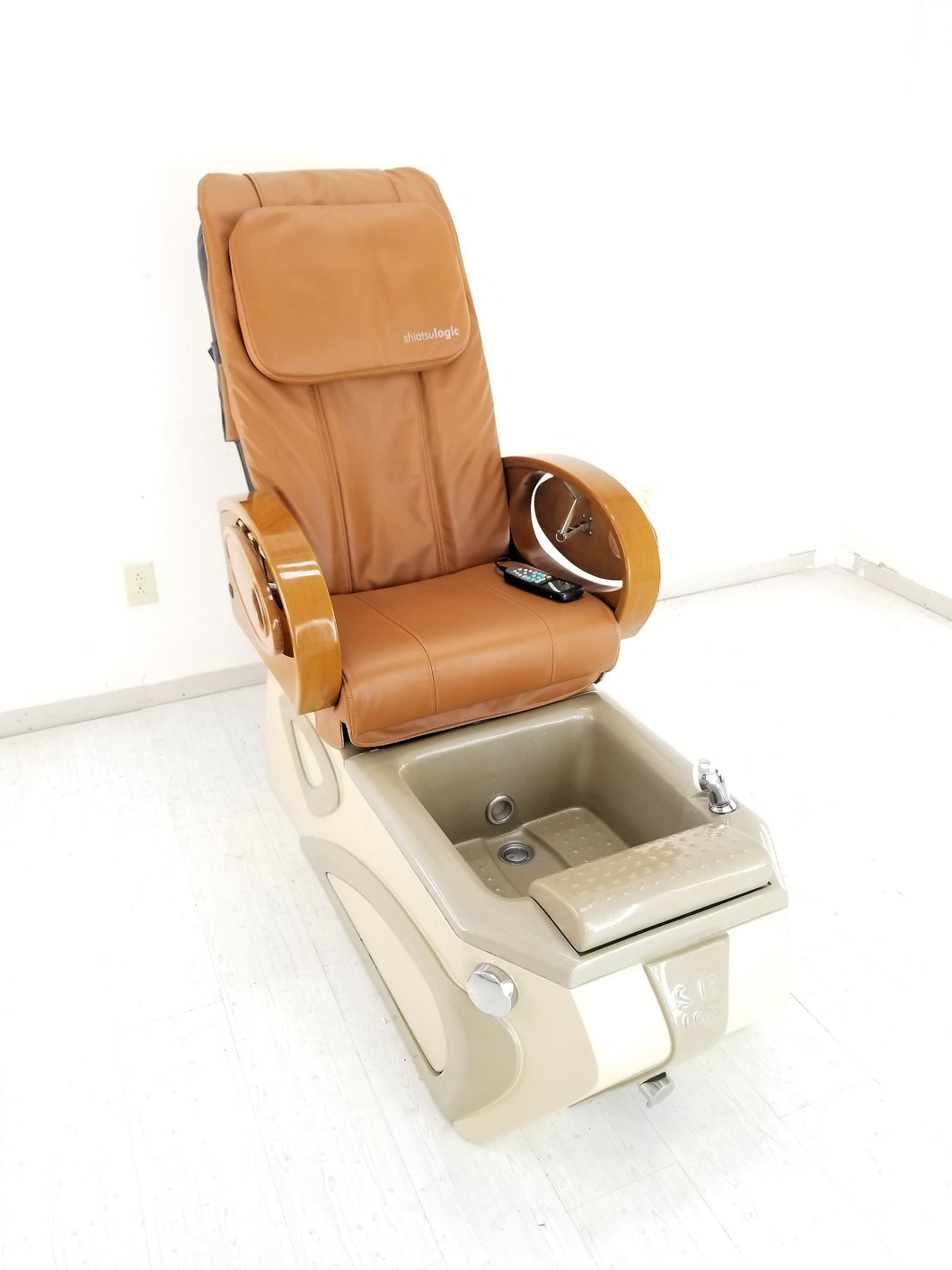 SB108 Pedicure Spa Chair + Excellent Condition + Magnet Jet