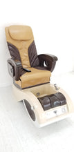 Load image into Gallery viewer, whale spa very good condition - Call or text us for shipping quote 7044903934
