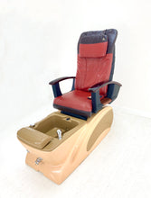 Load image into Gallery viewer, T4 Human Touch - Good Conditions + New armrest + Original Leather - Call or text us for shipping quote 704 490 3934
