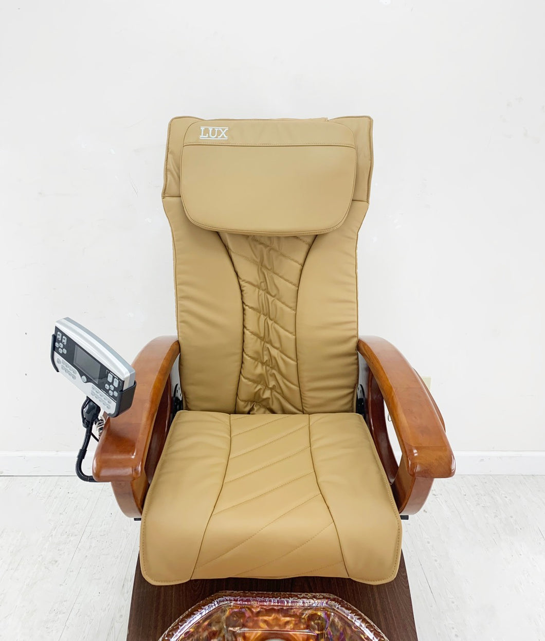 PRO refurbished Pedicure Chair Wood Base - 6 in stock