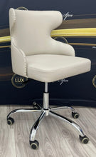 Load image into Gallery viewer, lux550 customer chair for nail salon
